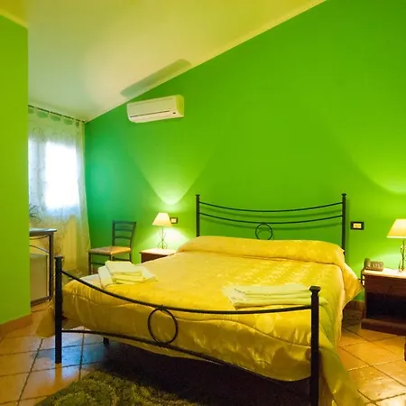 La Porta Dell'etna Bed & Breakfast
