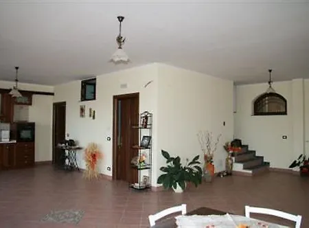 La Porta Dell'etna Bed & Breakfast